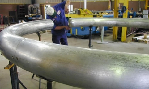 Монтаж трубопровода из алюминиевых труб